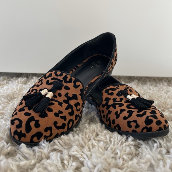 Call It Spring vegan cheetah print loafers with gold details, size 6. Worn 2x - Picture 6 of 9